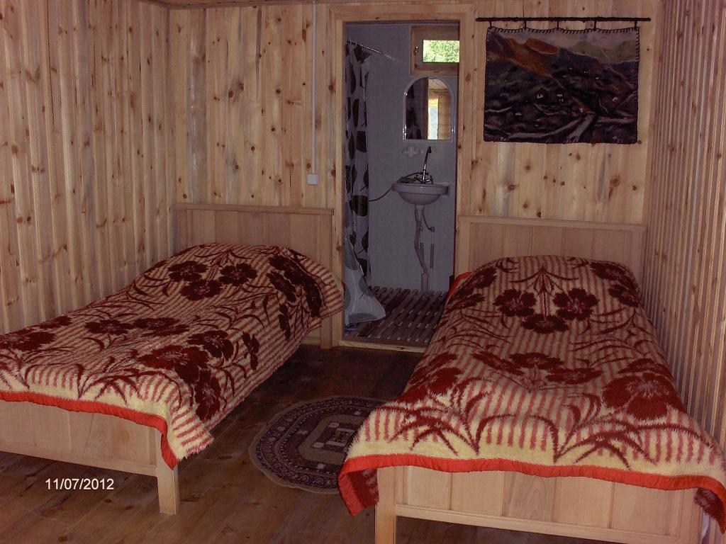 Guest House Mirgvela Omalo Δωμάτιο φωτογραφία
