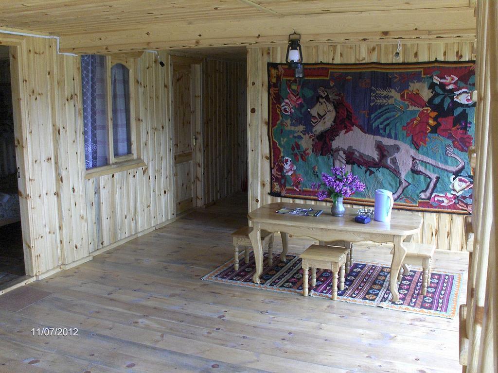 Guest House Mirgvela Omalo Εξωτερικό φωτογραφία