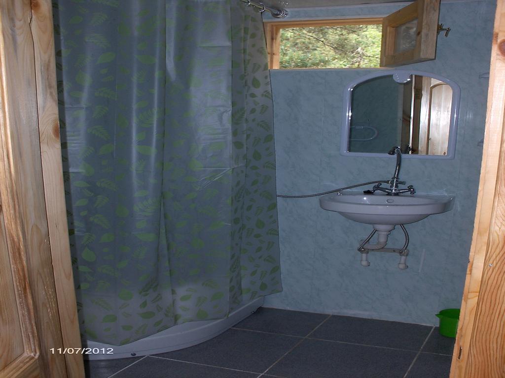 Guest House Mirgvela Omalo Εξωτερικό φωτογραφία